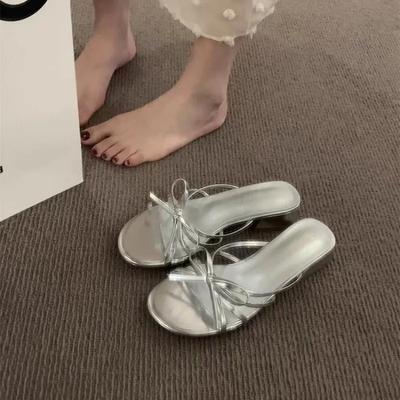 Pantoufles d'été pour femmes à la mode avec bride à nœud 2024 Nouvelles chaussures de mode pour femmes Bout ouvert Talon épais Pantoufles d'extérieur Dames Zapatillas Mujer