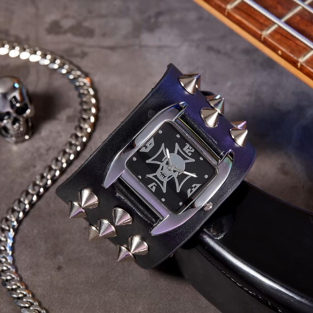Retro Vintage Street Hip Hop Punk Rock Gothic Biker Uhr Quarz Stud Wasserdicht Männer PU Leder Armband Niet Ghost Skull Halloween