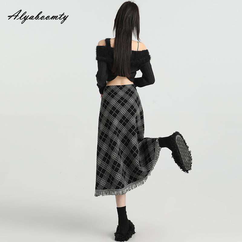 Elegant Fashion Autumn Winter Women Office Lady Skirt High Waist Gray Brown Knitting Skirt Knitted Tassel Feminine Warm Skirts