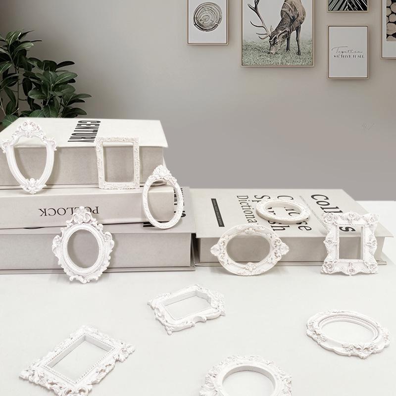 European-Style DIY Phone Case Frame, Badge, Gumi Display, and Dollhouse Scene Miniatures