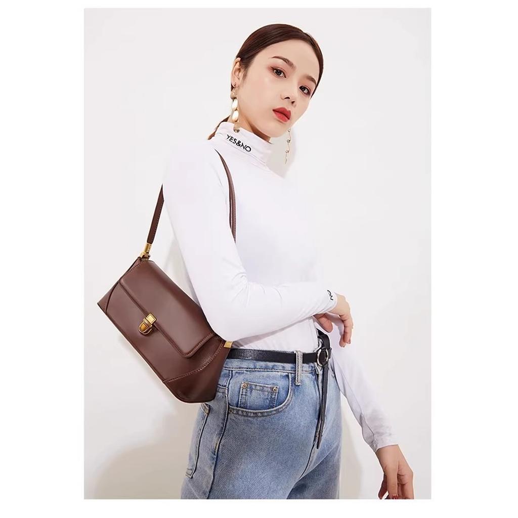 Textured Fashion Retro Baguette Underarm Bag Versatile Shoulder Messenger Bag Trendy