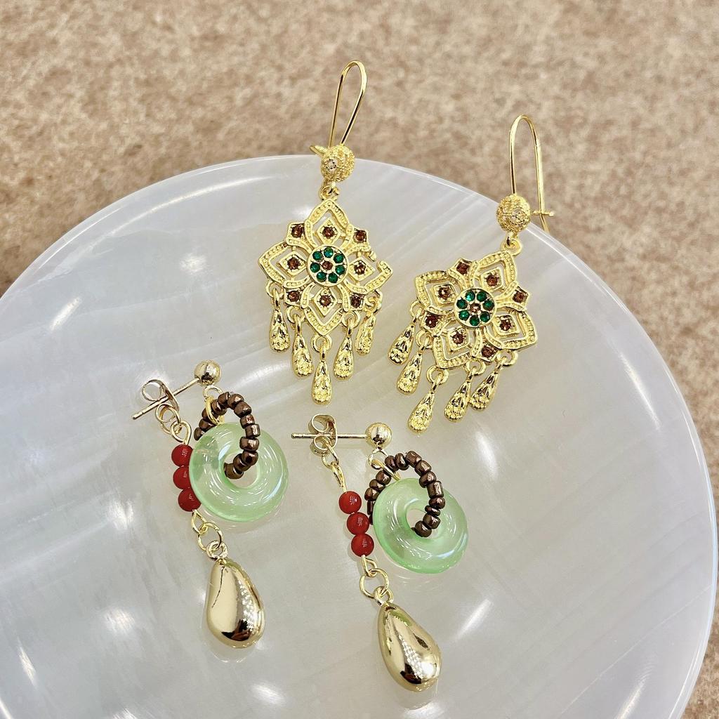 Ethnic Style Retro Gold Diamond Tassel Earrings - Exquisite High-End Luxury for New Year Good Luck