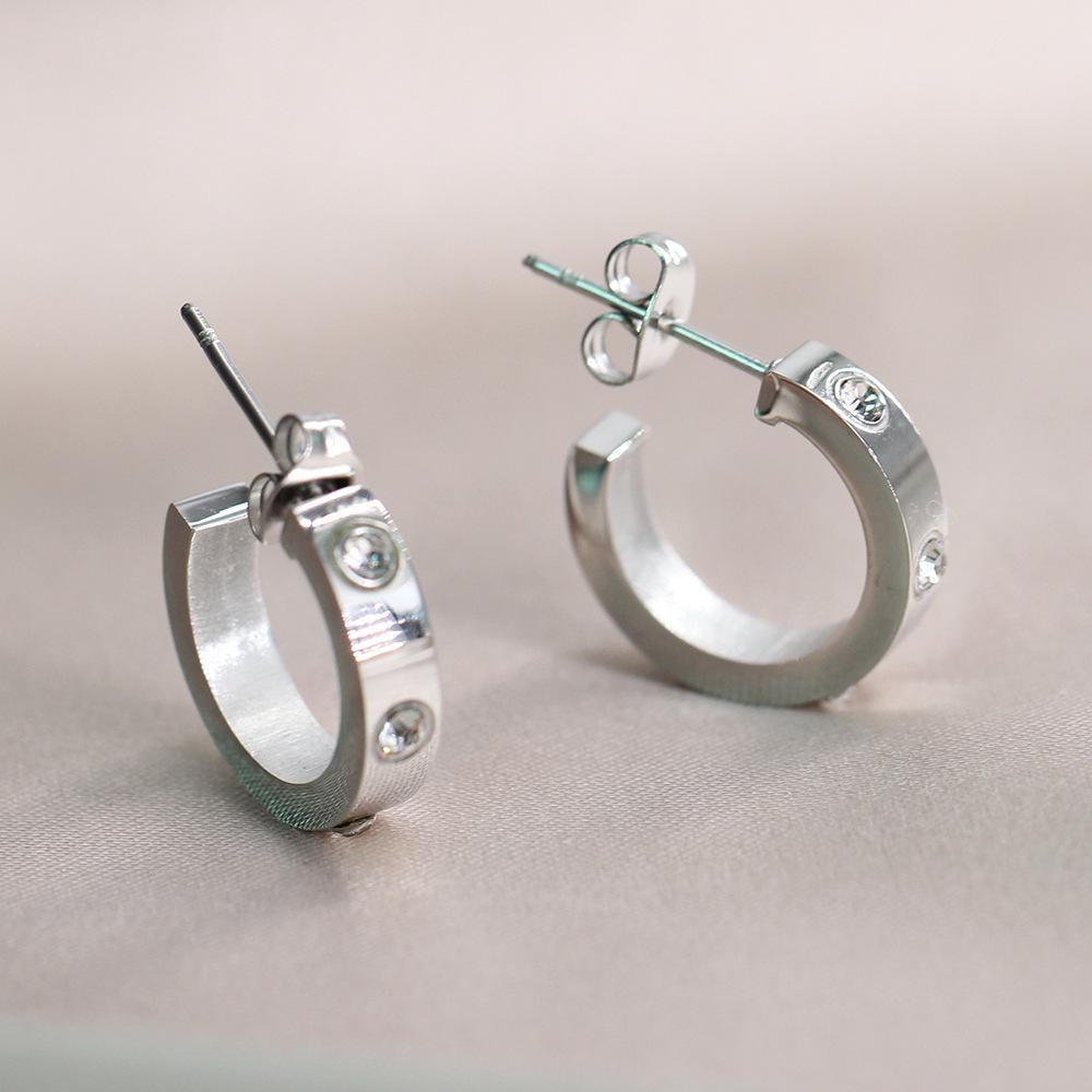 Orecchini Geometrici a U con Strass Moda Europea Americana, Orecchini a Bottone Cuore di Pesca in Acciaio di Titanio Acciaio Inossidabile 4MM
