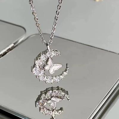 Modny Naszyjnik z Błyszczącego Kryształu Damski Wykwintny Naszyjnik z Łańcuszkiem z Księżycem i Motylem Dla Kobiet Choker Kołnierz Biżuteria na Ślub i Przyjęcie Prezent