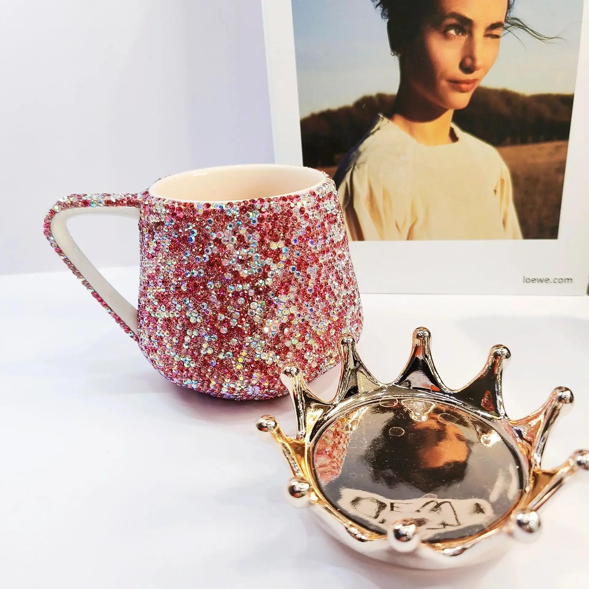 Mirdzoša Rhinestone Keramikas Krūze ar Vāciņu-Kronīti