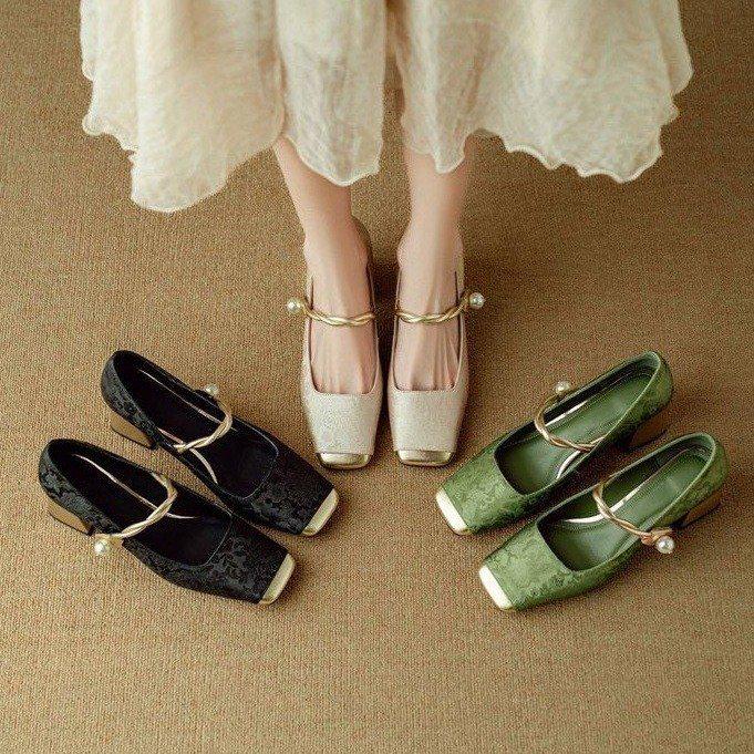 Dámské jarní Mary Jane lodičky s jedním páskem a barevným blokováním - Robustní perlový podpatek, Čtvercová špička, Nový čínský styl, Inspirované Francií.