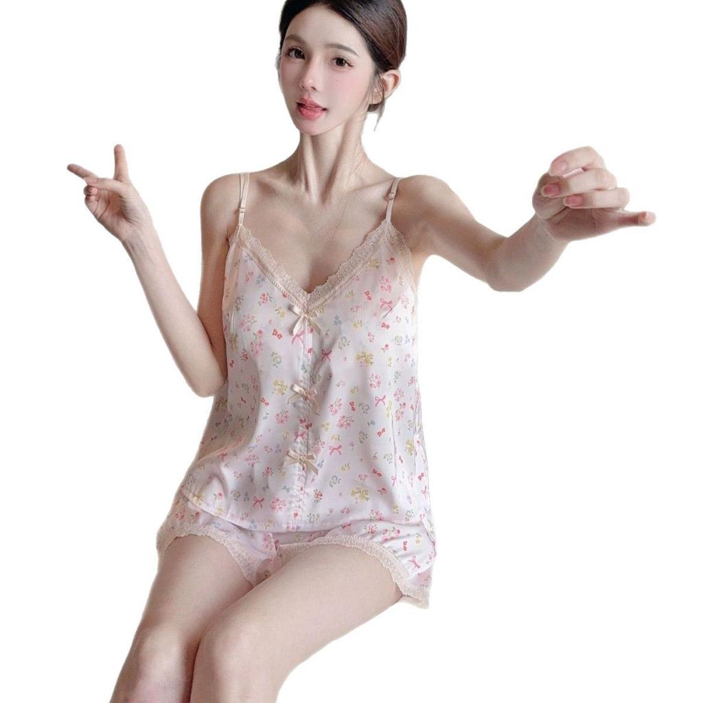 Summer V-neck sexy young women's temptation pajamas women's suspender shorts two-piece set ice silk lace loungewear can be worn outside