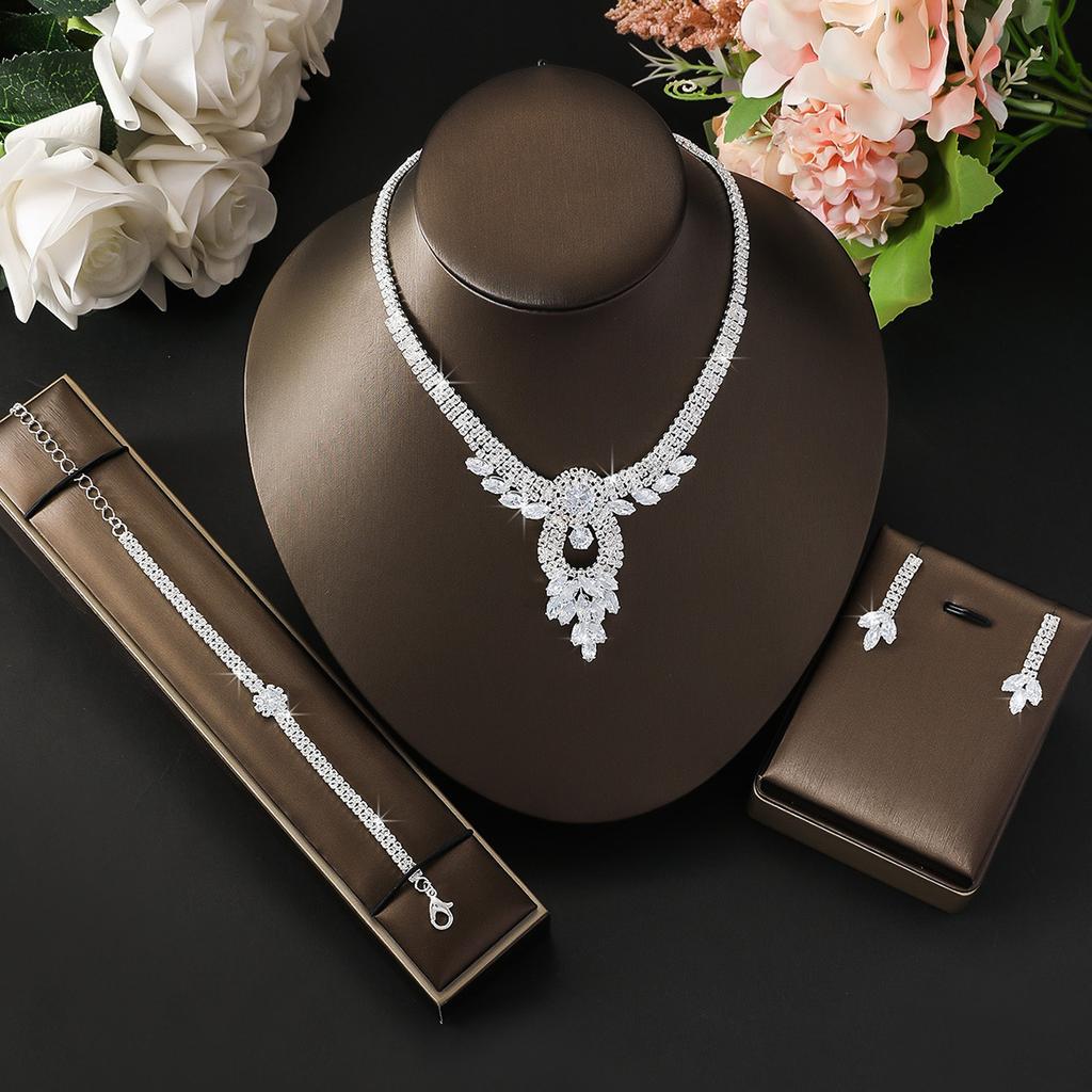 New Nigeria Dubai Jewelry Set Bride Necklace Bracelet Earrings Ring Four-Piece Set