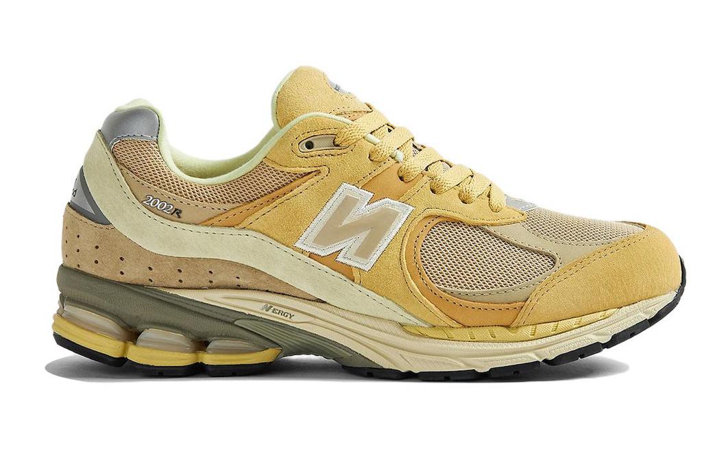 2002R Auralee x 2002R New Balance 'Sand' M2002RE1