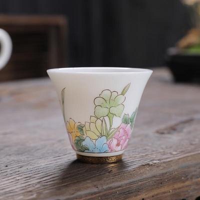 Dehua Weißporzellan Tasse mit ausgestelltem Rand