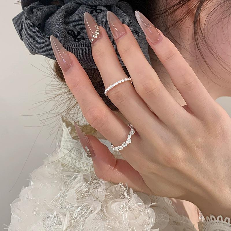 Korean Flower Ring: Fresh Cherry Blossom Design for Women - Ideal Spring/Summer Accessory