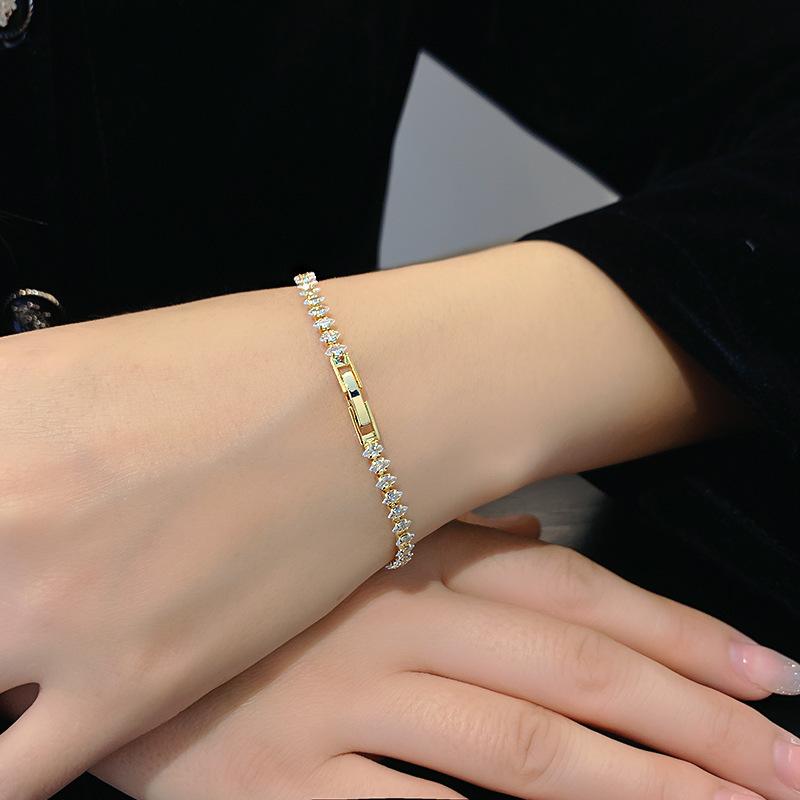 Sophisticated Full Zircon Stone Gold Color Chain Bracelet Women's Elegant Simple Style Luxury Jewelry For Gala Dinners