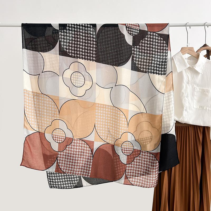 High value, simple and creative, geometric printed silk scarf, women's trendy and fashionable, high-end air-conditioned room temperament shawl
