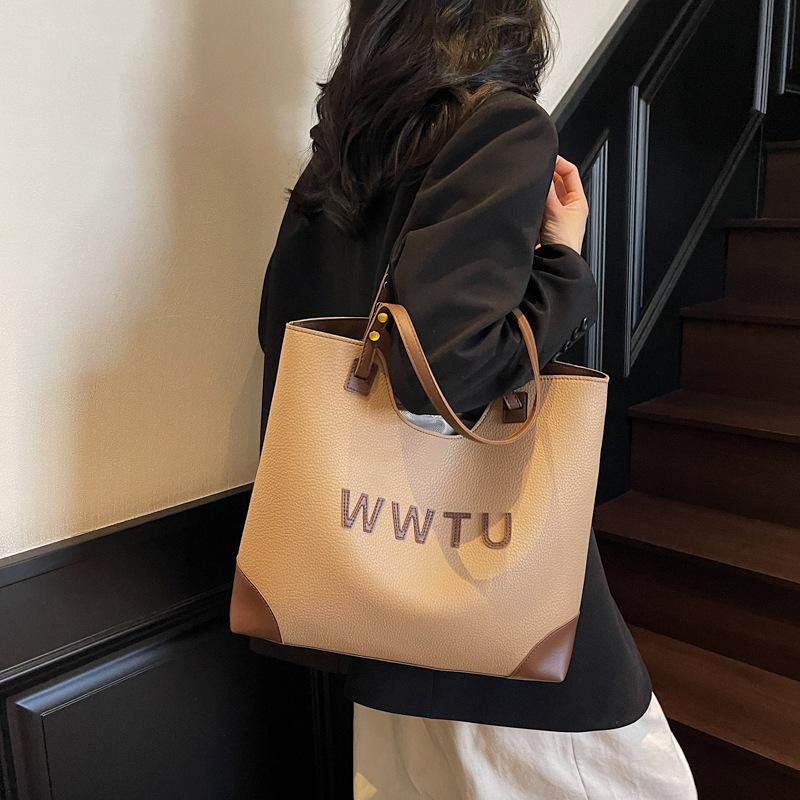 Fashion Large-capacity Tote Bag Women's New Casual Versatile Fashion Commuter Shoulder Armpit Bag