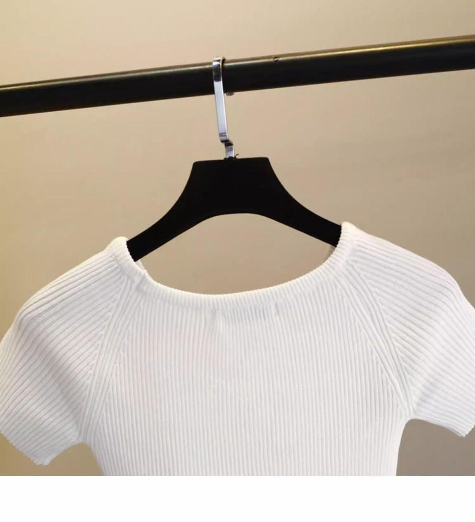 Camiseta de punto de manga corta y cuello redondo ajustada clásica de verano para mujer 2025