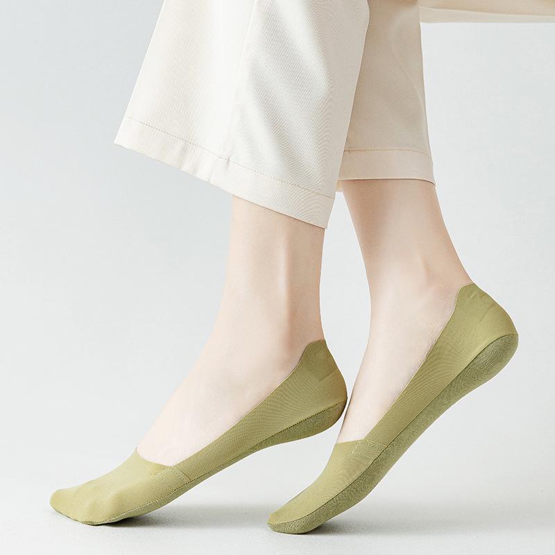 Ice Silk Women's No-Show Socks: Summer Thin, Anti-Slip, Cotton Bottom