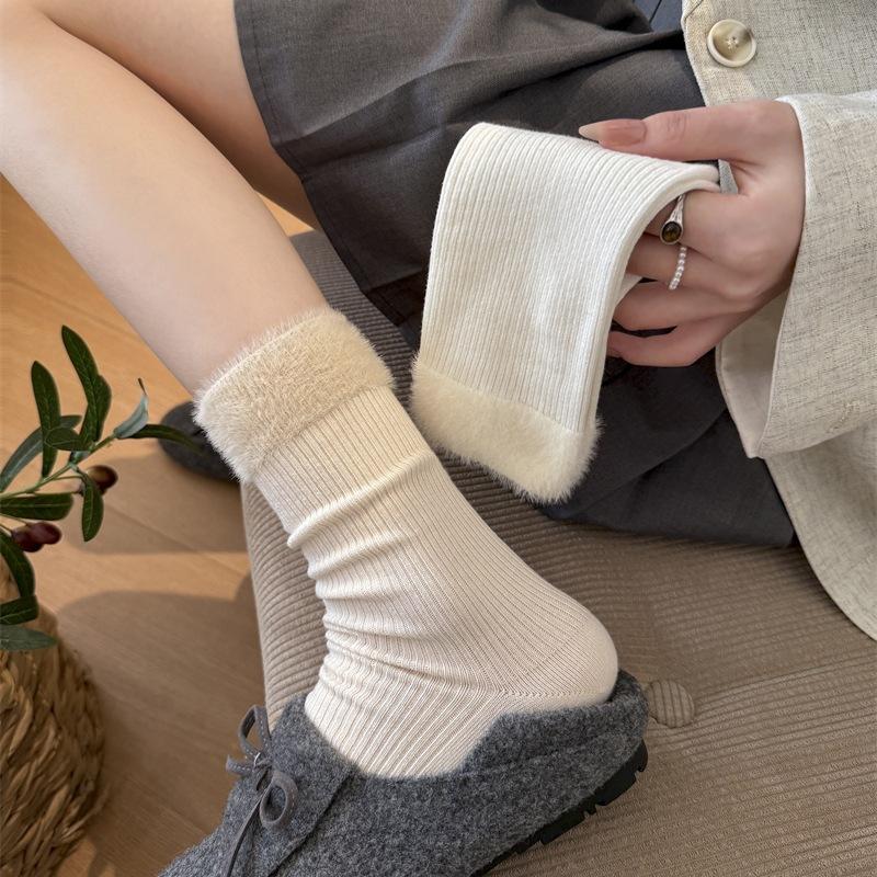 Ladies Warm Autumn and Winter Versatile Simple Double Needle Boneless Tube Stack Socks