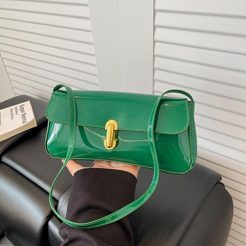 new portable fashion simple shoulder bag French niche design foreign style underarm bag women's bag baguette bag