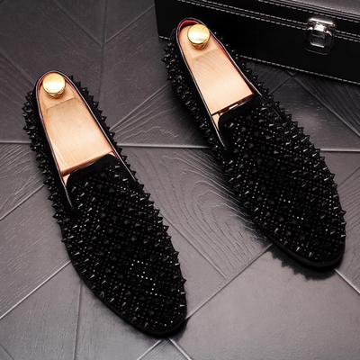 Mode Sommer Herren Überziehschuhe aus Leder Mode genietete Loafer Mütze Schuhe Mode Friseur Herrenschuhe a9