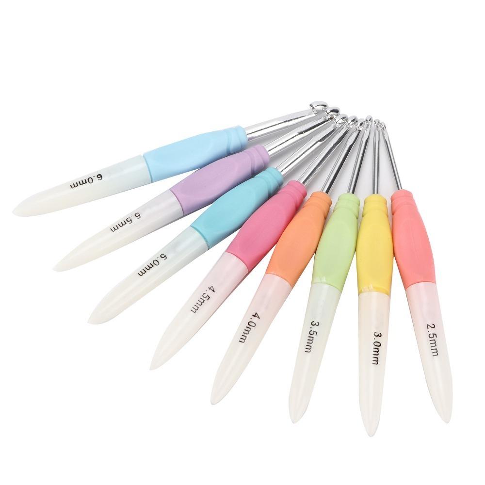 8Pcs Soft NonSlip Grip Crochet Hooks Set Plastic Crochet Hook Kit Knitting Needles Set  Hair Styling