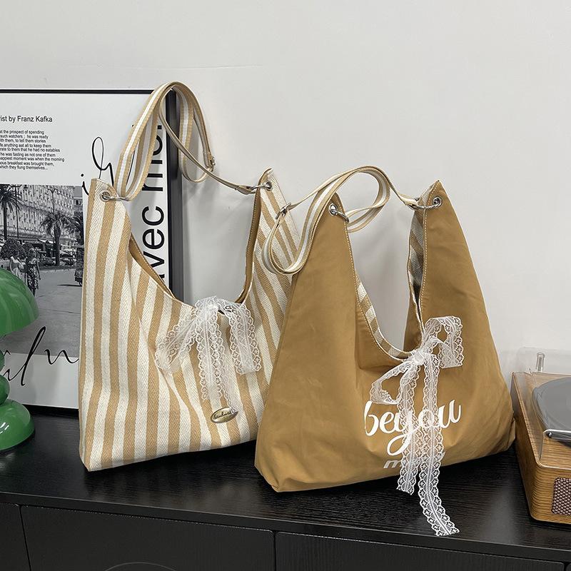 Large capacity striped bag women's new trendy fashion tote bag female college student class handbag female