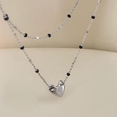 Black Adhesive Bead Love Necklace with Layered Atmosphere, Collarbone Chain, Heart-shaped Neck Chain, Female