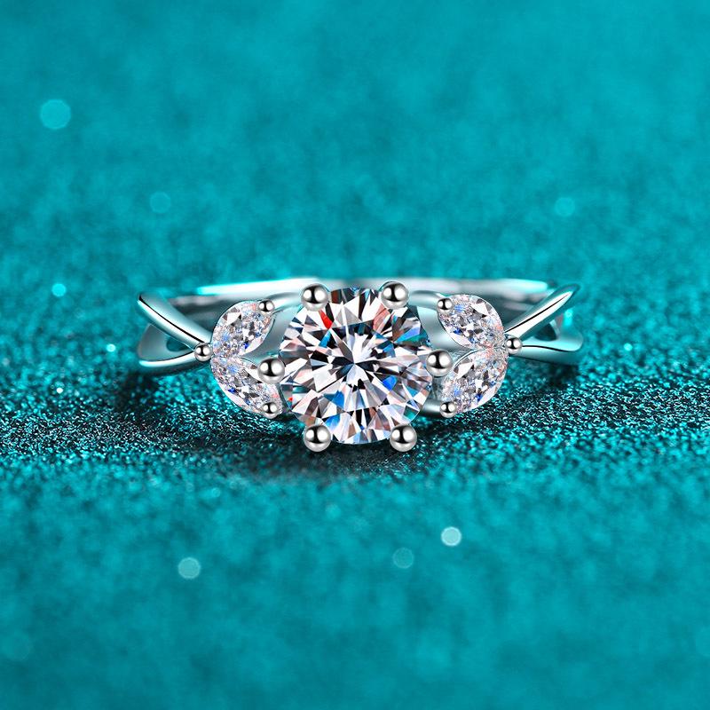 Raffinato Anello Nuziale in Argento Sterling S925 con Moissanite Floreale per Donna - 1 Carato, Design Semplice ed Elegante