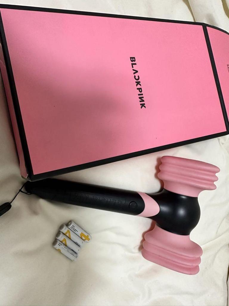 [USED] Price Reduced! BLACKPINK Light Stick Ver.2 with Premium Bonus
