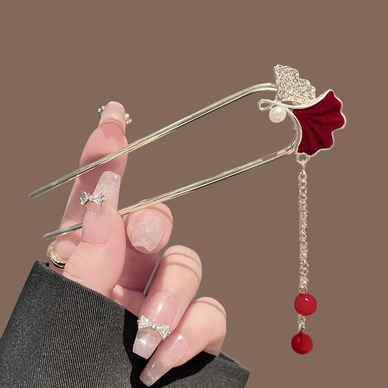 Elegant Red Rose Tassel Hairpin - U-shaped Hair Accessory for Women, Perfect for Updos and Traditional Attire.