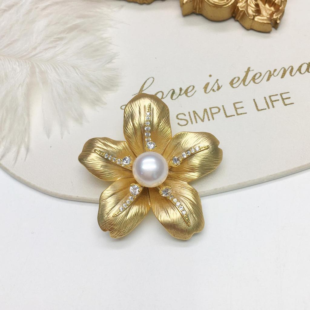 Autumn and winter clothing accessories: bean sprout, five-petal flower, and wheat stalk tian Freshwater pearl suit brooch, corsage, pin
