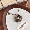 Retro Style Flower Design Pendant Necklace with Animal Print Accent for Women Fashion Accessory Neckchain