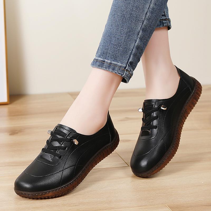 Women Soft Casual Shoes Loafers Simple Elegant Summer Sneakers Breathable Leather Moccasins Shoes Plus Size