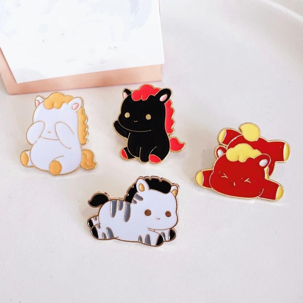 Creative Cartoon Zodiac Horse Brooch Chinese Style Zinc Alloy New Year Lapel Pins Lucky Unisex Metal Steed Brooch New Year Gift