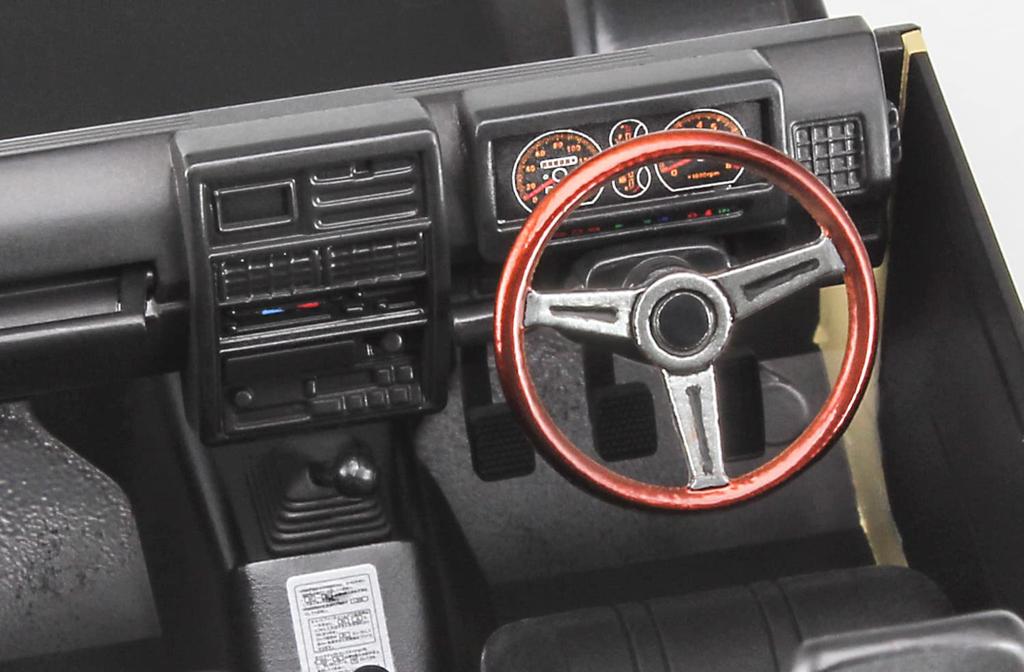 Hasegawa Suzuki Jimny Steering Plastic Model 20568 1/24 (JA11-1 Type) W/wood