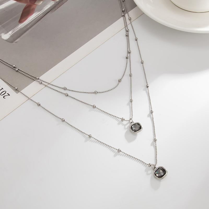 Retro  Square Long Pendant Necklace For Women Minimalist Multi Layer Clavicle Chain Sweater Chain Jewelry Gifts