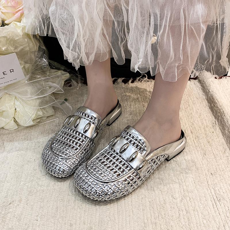 Luxury Woven Slippers Women Shoes Round Toe Metal Buckle Casual Style Lazy Outside Wearing Women's Sandals Elegant Slides Women