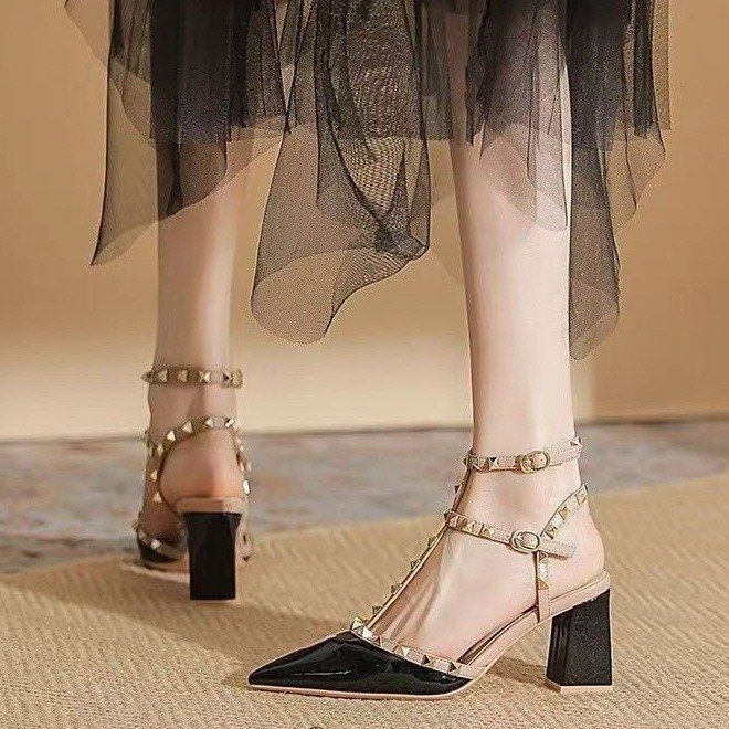 Temperament style! Hollow nude French single shoes 2025 spring and summer new thick heel pointed high heels women's rivet sandals