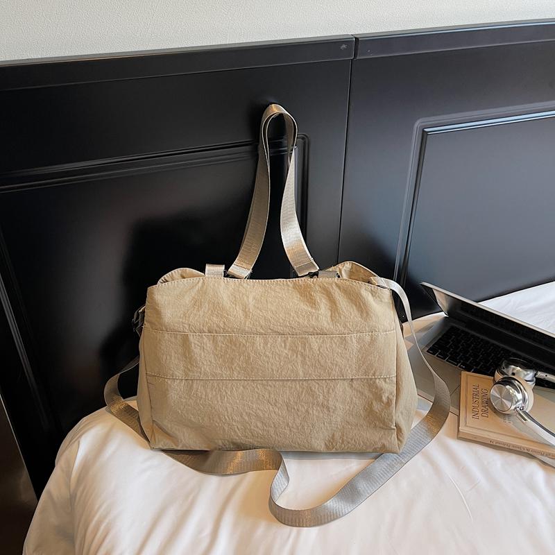 Women's Shoulder Bag Lightweight Solid Color Large Capacity Crossbody Bag