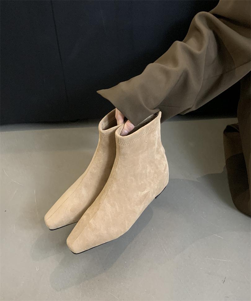 

Niche design inner slope small short boots women s spring 2025 thin boots square head rear zipper French and ankle boots 39 абрикосовый