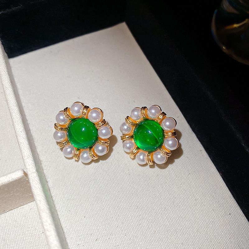 Emerald diamond leaf fringed earrings light luxury stud earrings women's European and American earrings