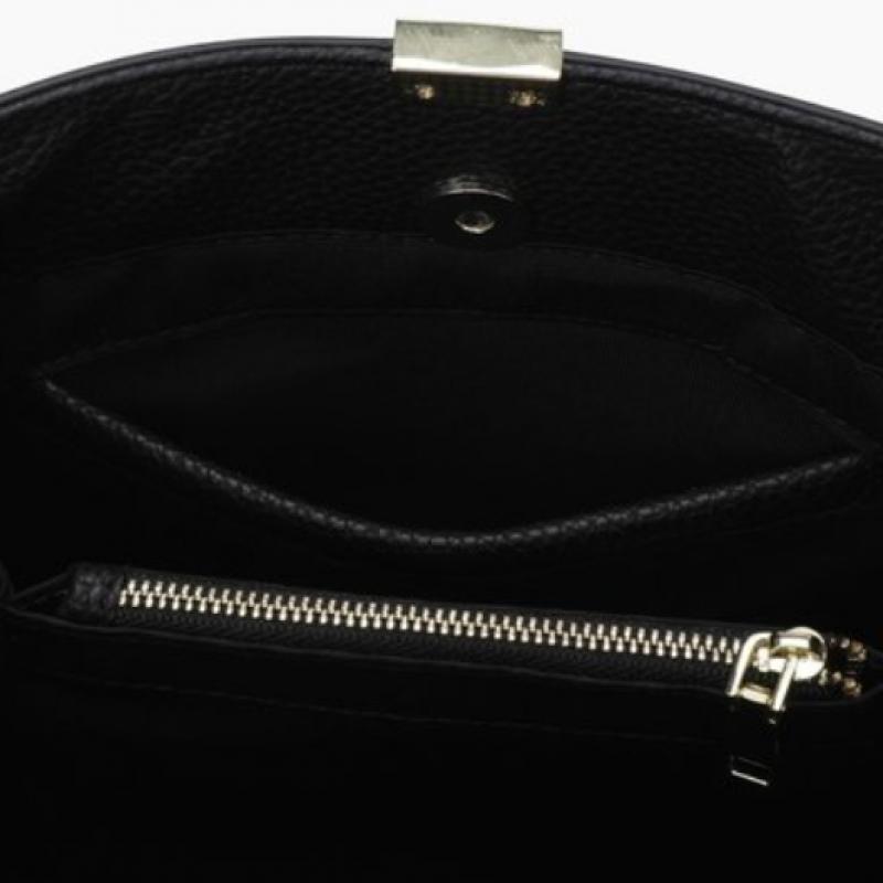 Benetton Bicolor Small Bucket Bag Bcbgf2611