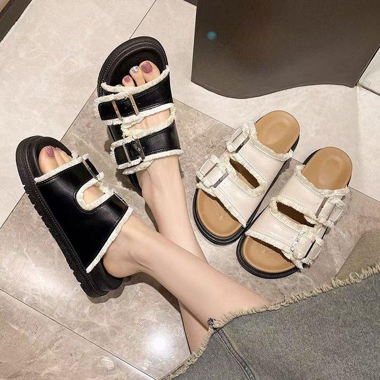 Thick-soled slippers women's soft-soled non-slip 2025 outer wear one-word drag new summer Internet celebrities heightening fashion cool slippers women