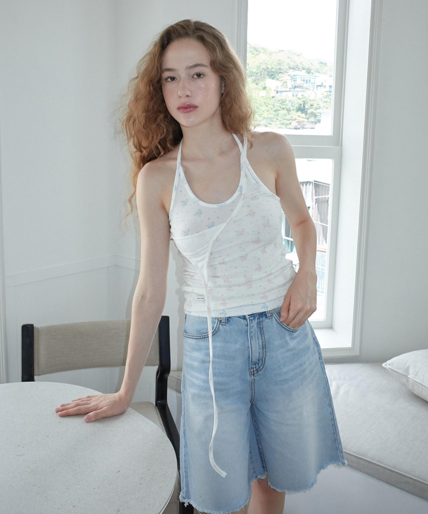 Margarine Fingers Floral Halter Top (Light Pink)