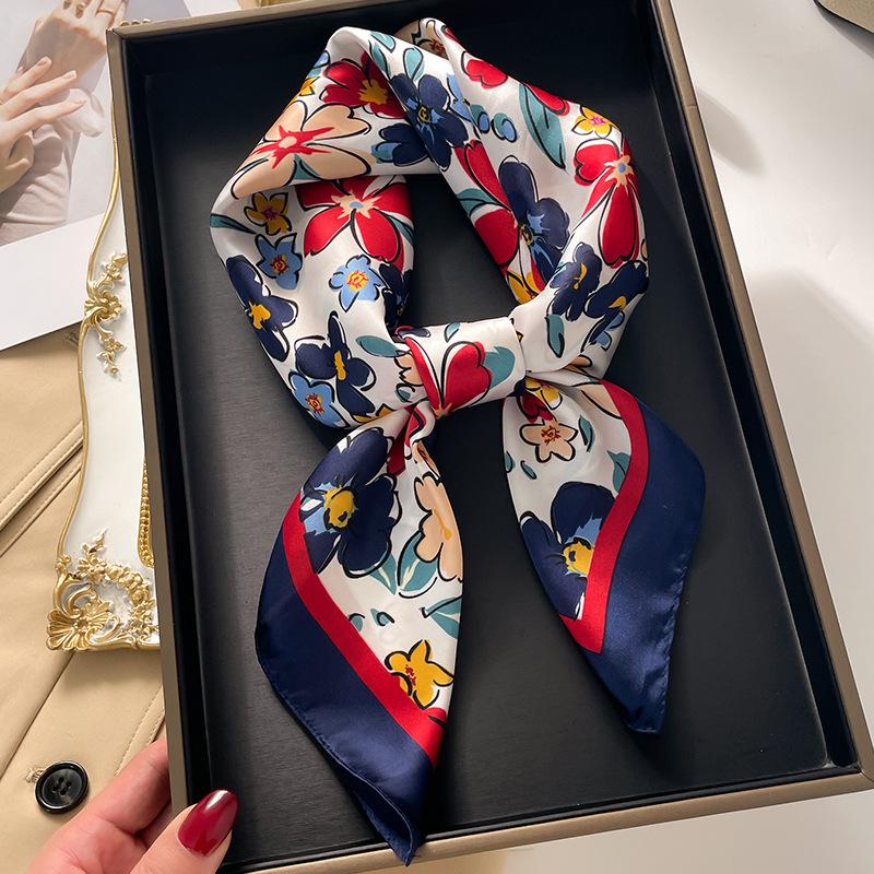 Silk Scarf Women'S Scarf Shawl 70Cm Korean Small Square Scarf Satin Surface Print Sun-Proof Headscarf
