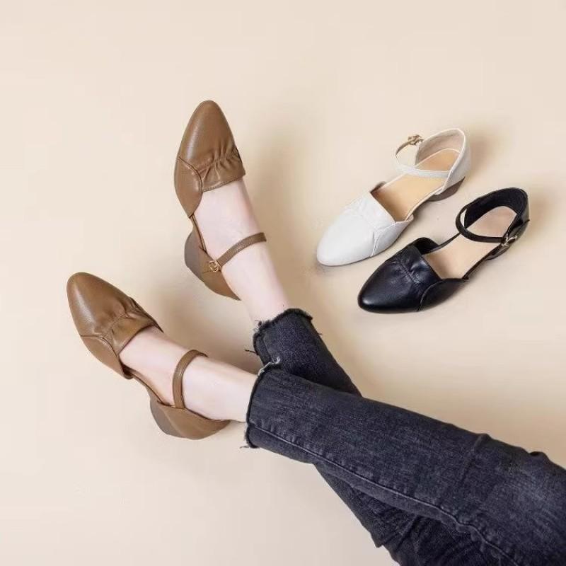 Letní nové módní lodičky s ostrou špičkou a mělkým výkrojem, duté, s měkkou podrážkou, s taškou na hlavě, středním podpatkem, jednobarevné, slovo s vycházkové kožené boty teplota