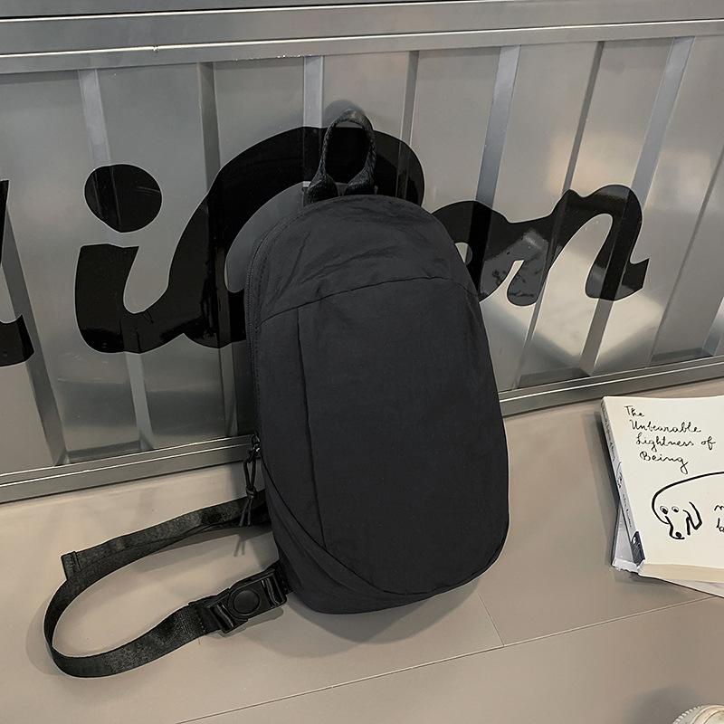 2025 Summer New Niche Korean Version Couple Casual Sports Breast Bag Women's Trend Lightweight Simple Messenger Bag Men
