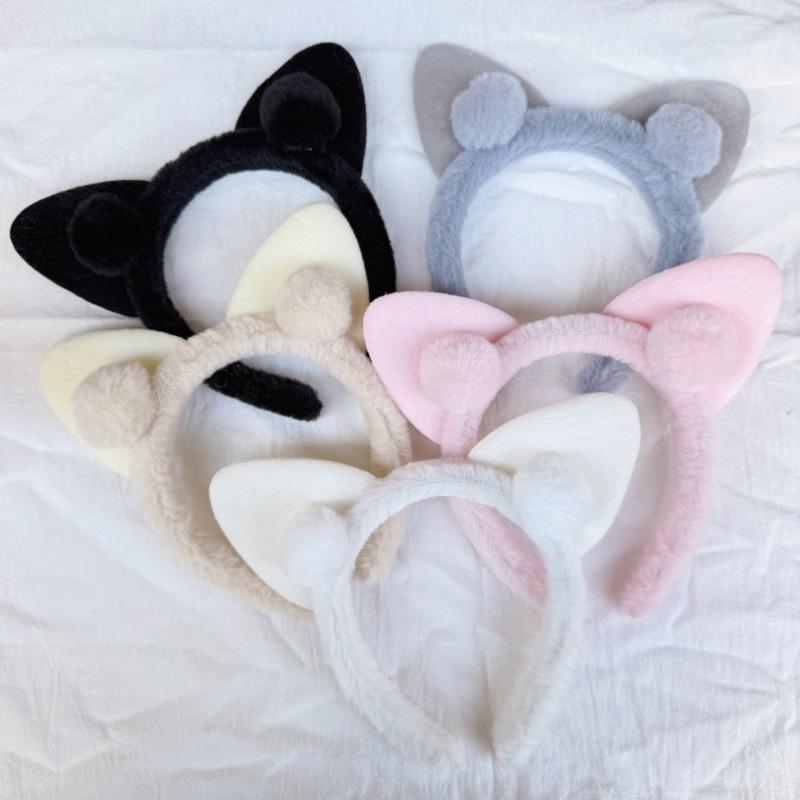Adorable Cat Ear Pom-Pom Headband for Women, Cozy Autumn/Winter Japanese Style Plush, Perfect for Face Washing