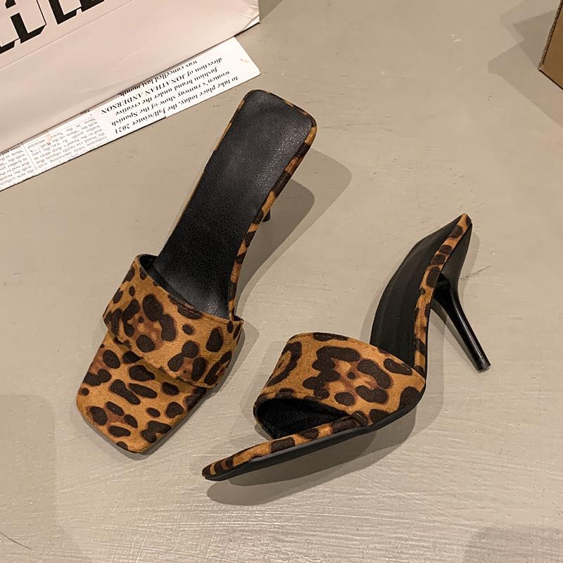 Fashion Sexy Leopard Print Women Slippers V-Strap Shallow Peep Toe Thin High Heels Sandal Summer Party Banquet Shoes Zapatos Mujer