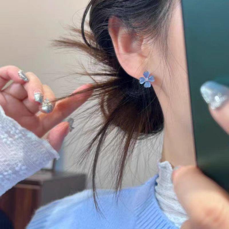 Mori ice transparent blue opal flower ear buckle design sense exquisite versatile earrings temperament earrings