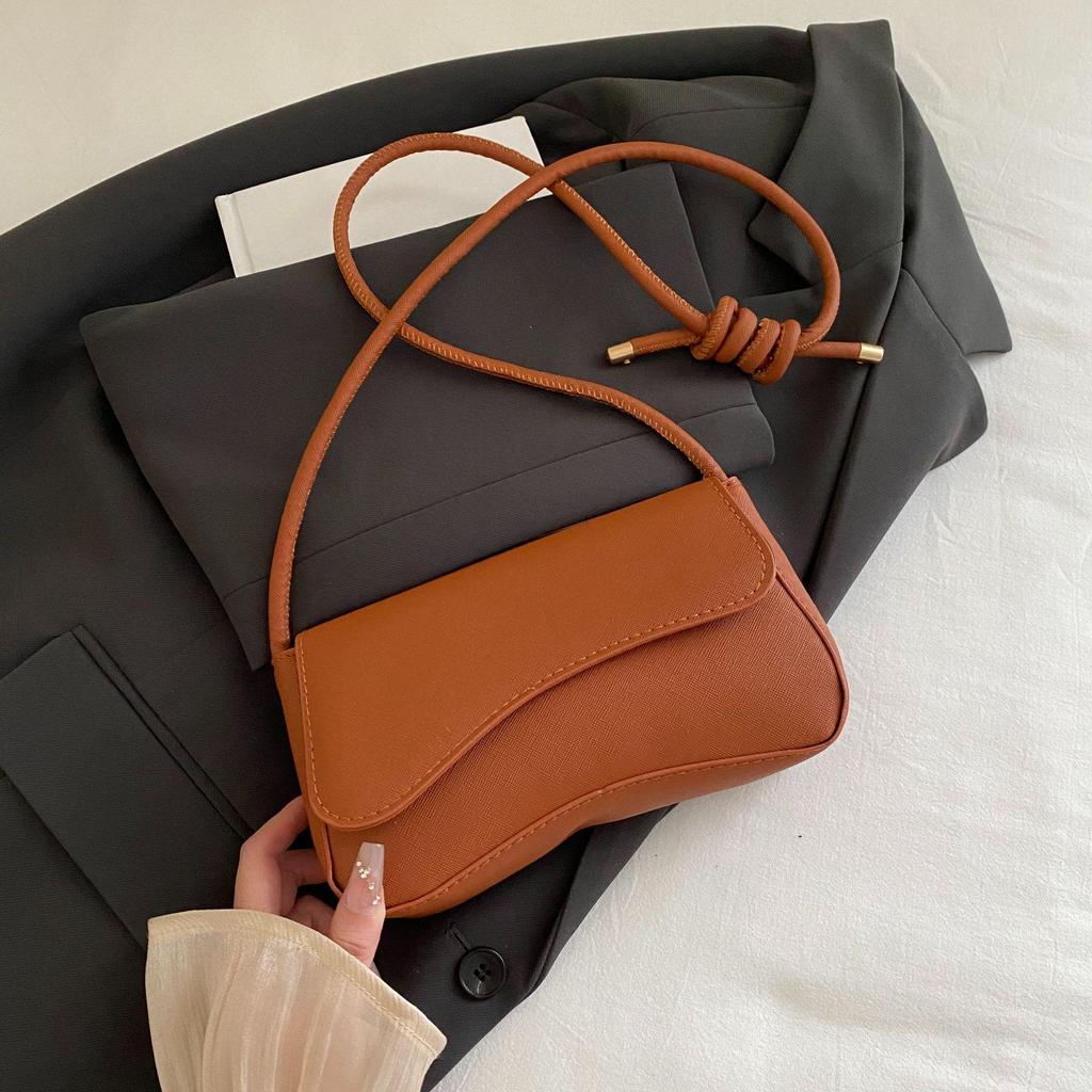 2025 Women's Autumn Minimalist Crossbody: New Niche Design Single Shoulder & Underarm Bag.